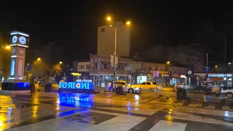 Sındırgı’da 5.1 Büyüklüğünde Deprem: Yerel Halk Tepkili