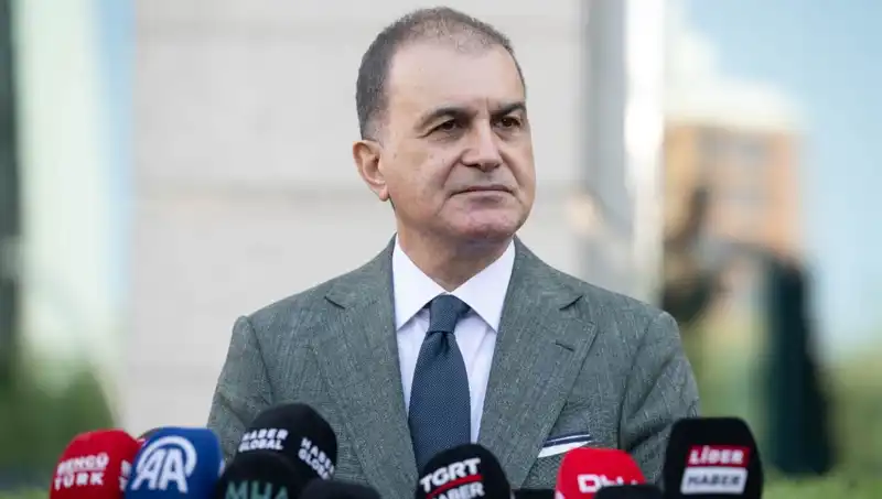 Ömer Çelik'ten Özel'e Sert Tepki: Demokratik Alan Tehdidi Neden Kabul Edilemez?