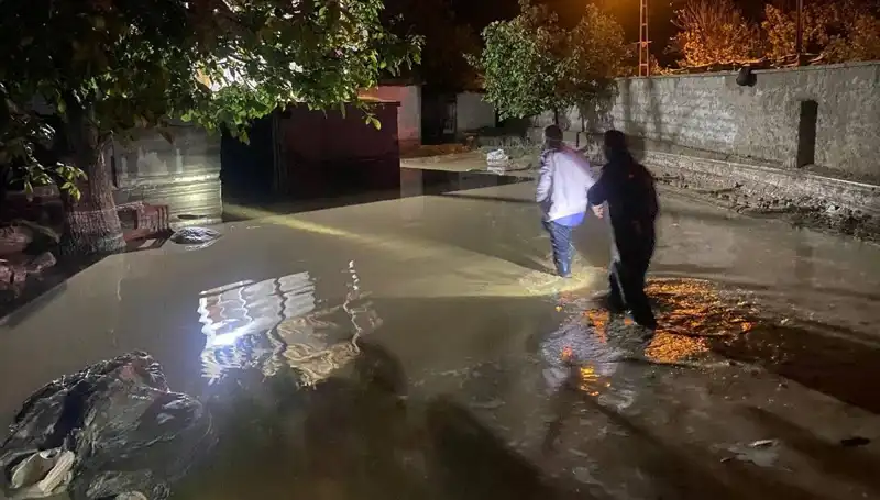 20 Dakikada Yaşanan Sel Felaketi: Evsiz Kalanların Dramı