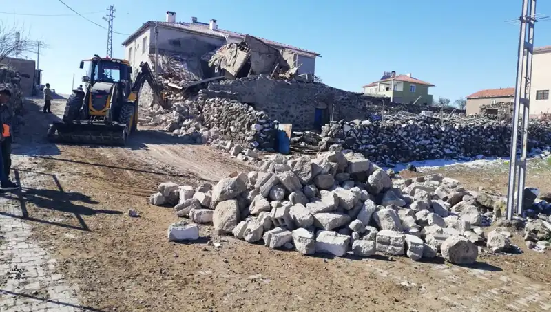 Kayseri'de Ahır Çöktü: Hayvanların Telefi Şok Edici Sonucu