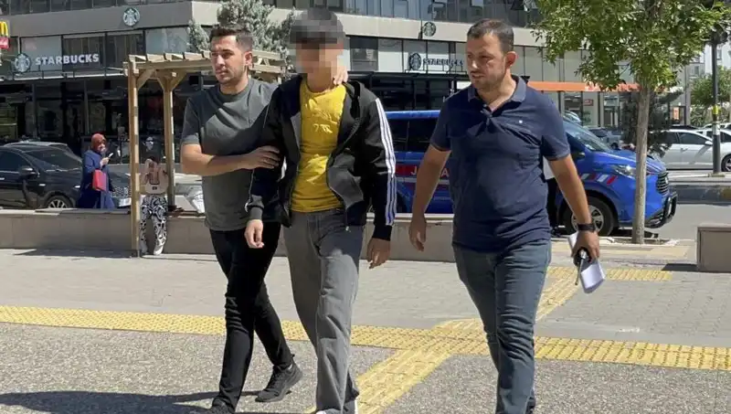 Tartışma Korkunç Bir Şekilde Sonlandı: Ağabey Bıçaklandı