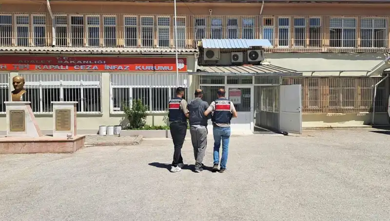 Kırmızı Bültenle Aranan Şüpheli Eskişehir’de Yakalandı: İlgili Detaylar