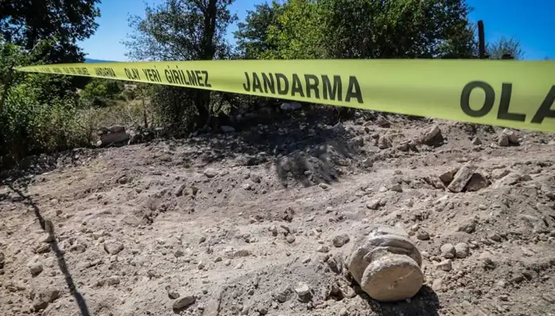 Kaçak Kazı Skandalı! Tarihî Sit Alanında 8 Kişi Tutuklandı