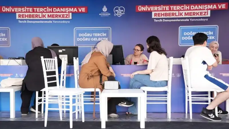 İstanbul’da 24 Yeni İBB Tercih Danışma ve Rehberlik Merkezi Açıldı!