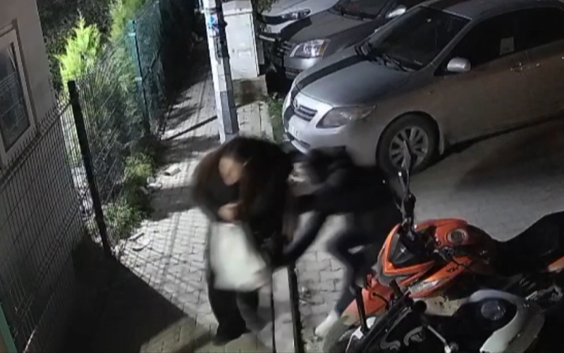 İzmir'de Saplantılı Eski Sevgili Cinayeti: Genç Kadın Hayatını Kaybetti