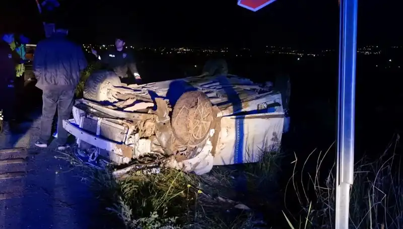 Şarampole Devrilen Otomobilde Facia: 1 Kişi Hayatını Kaybetti, 3 Yaralı