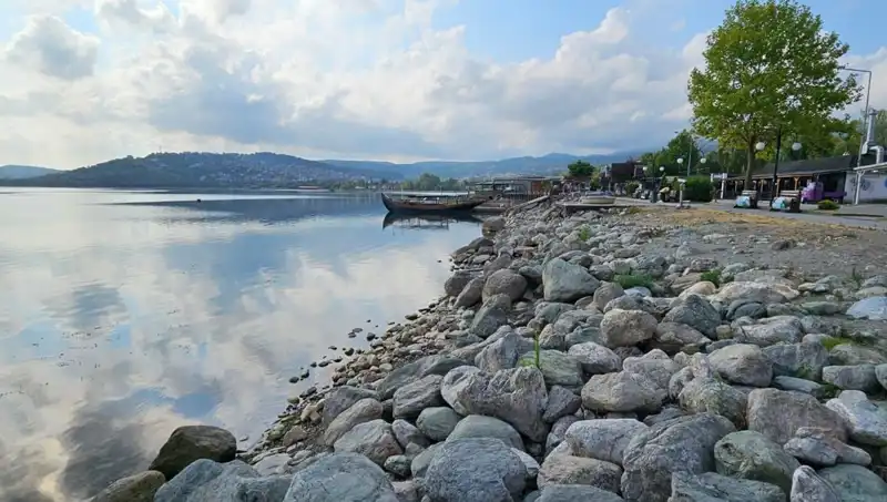 Sapanca Gölü'nde Su Seviyesinde Dikkat Çekici Düşüş: Nedenleri ve Sonuçları