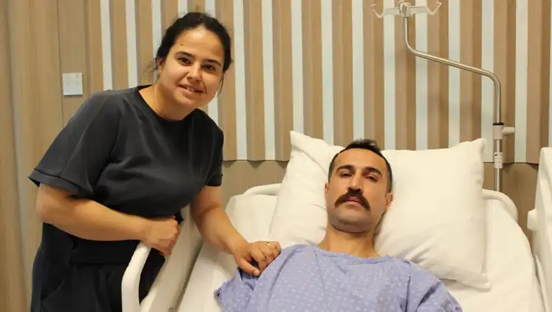 32 Yaşında Kalın Bağırsak Kanseri Tanısı: Mide Kanaması Zannetti