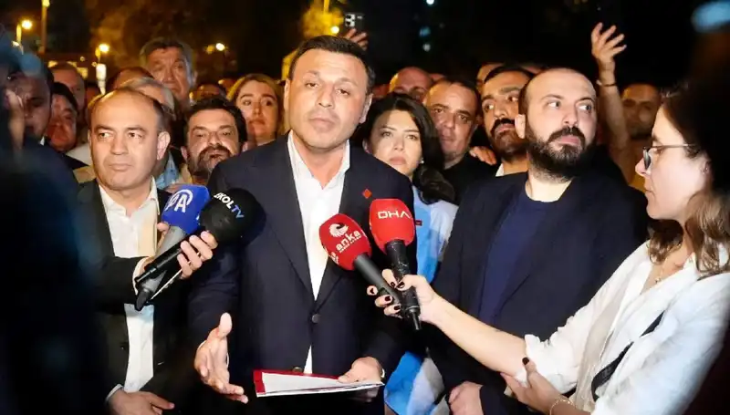 CHP İstanbul İl Başkanı Özgür Çelik'ten Çarpıcı Açıklamalar: Siyasi Çizgisi Ne Olacak?