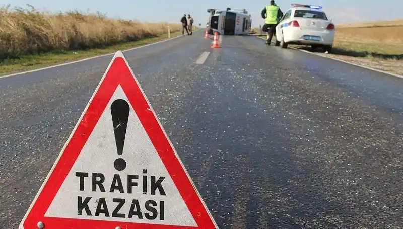 Niğde’de Faciaya Ramak Kalan Zincirleme Kaza: 16 Yaralı!