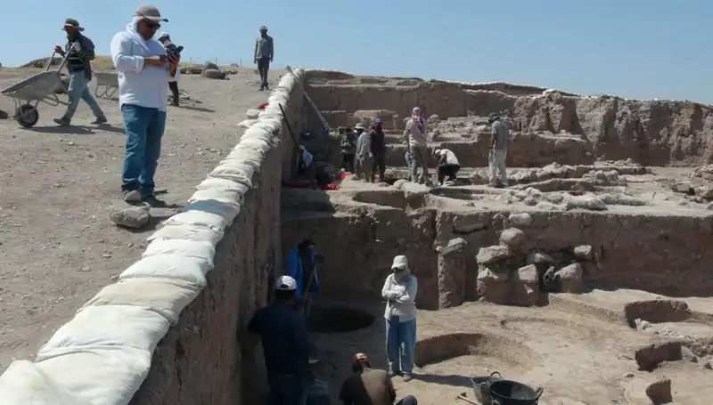Kilis'teki Oylum Höyük'te Kazılar Yaz Sıcaklarına Rağmen Devam Ediyor