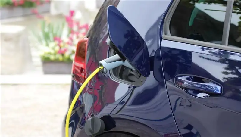 Tesla'dan Daha Fazla Menzil: Yeni Nesil Elektrikli Araçlar Geliyor!