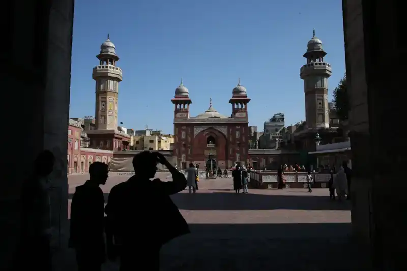 Babür İmparatorluğu'nun Mirası: 300 Yıldır Yaşayan Tarihi Mabet