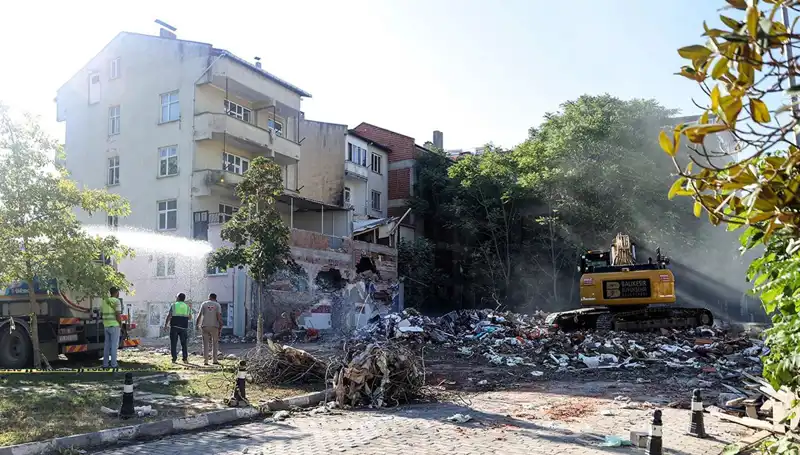 Sındırgı'da Depremler Durulmuyor: Artçı Sarsıntıların Etkileri Nedir?