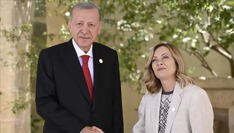 İstanbul'da Akdeniz Zirvesi: Liderler İşbirliğini Güçlendirmek İçin Toplanıyor