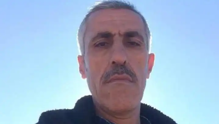 Gençlere "Çime basmayın" diye uyarıda bulundu, bıçaklı saldırıya uğradı!