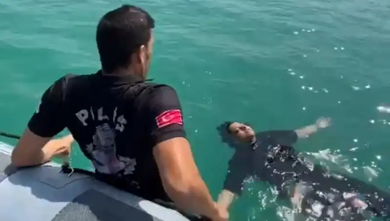 Baraj Gölünde Cesur Kurtarma: Kadın Gemi Adamları Tarafından Kurtarıldı